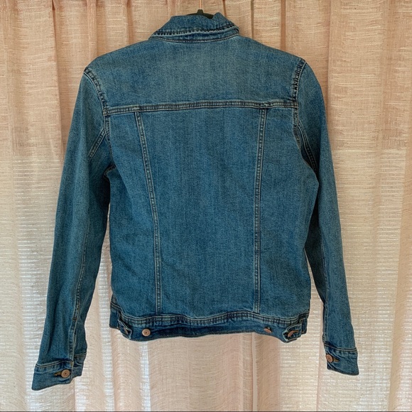 Medium Wash Classic Jean Jacket Size M - Picture 2 of 5